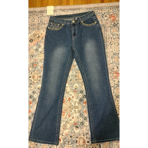 NWT! Meet Me Medium Blue Bootcut Jean w/Brown Embroidered Pockets. Size 15 - Picture 1 of 8